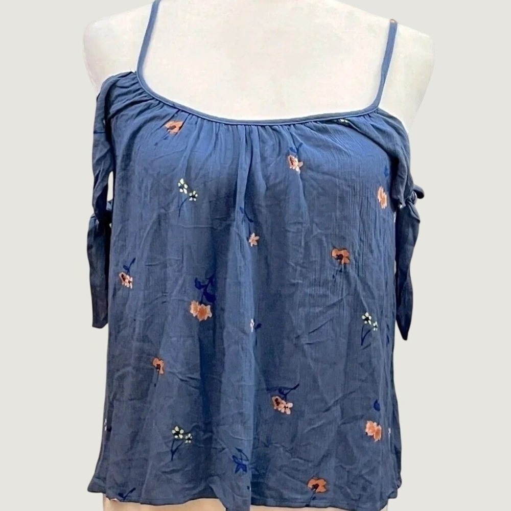 One Love Clothing Los Angeles Floral Cold Shoulder Top Small Embroidered NWT